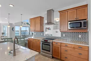 11000 8th St E, Treasure Island, FL 33706 - Photo 19