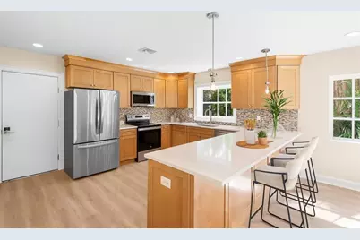 11 Brightwaters Circle NE, Saint Petersburg, FL 33704 - Photo 13