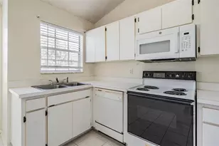 2355 Bentley Dr, Palm Harbor, FL 34684 - Photo 15