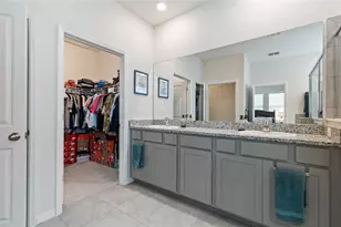 12401 Shining Willow St, Riverview, FL 33579 - Photo 5