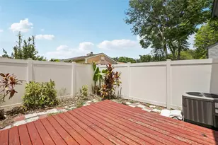 16076 Dawnview Dr, Tampa, FL 33624 - Photo 31