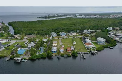 3312 W Shell Point Road, Ruskin, FL 33570 - Photo 9