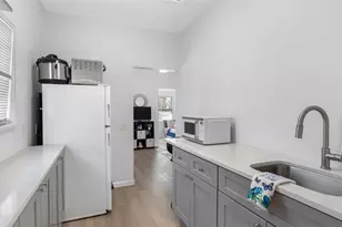 1615 28th Ave N, Saint Petersburg, FL 33713 - Photo 25