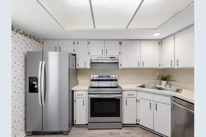 10356 Carrollwood Lane #204, Tampa, FL 33618 - Photo 11