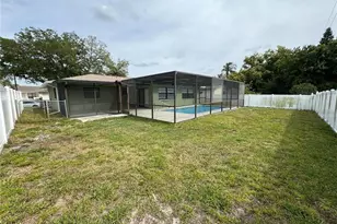 8725 Aruba Ln, Port Richey, FL 34668 - Photo 9