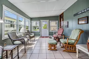 36750 Beth Ave, Zephyrhills, FL 33542 - Photo 5