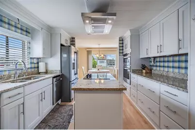 36750 Beth Avenue, Zephyrhills, FL 33542 - Photo 11