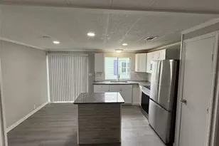 37832 Madeira Ave, Zephyrhills, FL 33541 - Photo 13