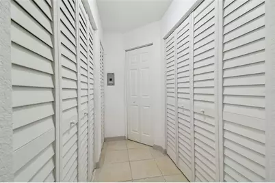 5052 Sunridge Palms Drive #102, Tampa, FL 33617 - Photo 19