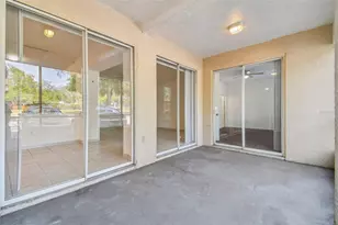 5052 Sunridge Palms Dr, Tampa, FL 33617 - Photo 5