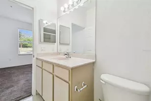 5052 Sunridge Palms Dr, Tampa, FL 33617 - Photo 23