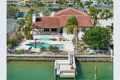 11285 8th Street E, Treasure Island, FL 33706 - Photo 3