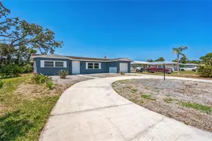 315 Dorchester Dr, Venice, FL 34293 - Photo 1
