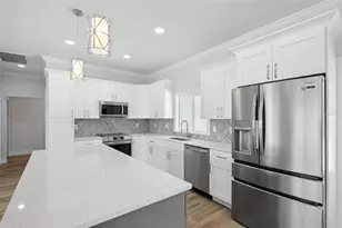 718 Desert Hills Way, Sun City Center, FL 33573 - Photo 11