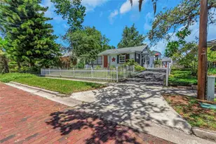 646 Wood St, Dunedin, FL 34698 - Photo 1