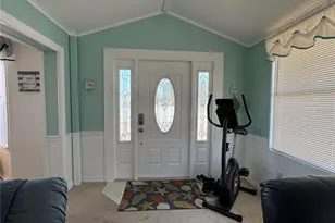 35248 Tiffani Ct, Zephyrhills, FL 33541 - Photo 3