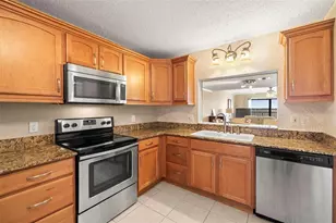7300 Sun Island Dr S, South Pasadena, FL 33707 - Photo 11
