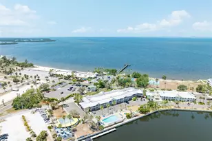 611 Destiny Dr, Ruskin, FL 33570 - Photo 5