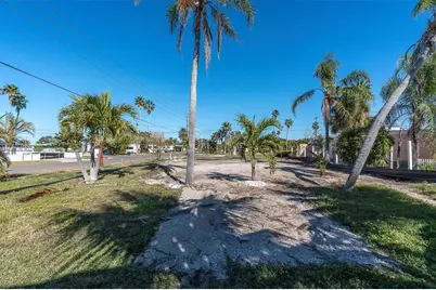 399 161st Avenue, Redington Beach, FL 33708 - Photo 13