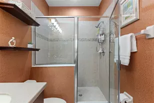 918 Sombra St, Tampa, FL 33619 - Photo 23