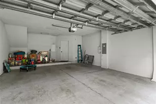 918 Sombra St, Tampa, FL 33619 - Photo 27