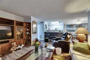 9481 Highland Oak Dr, Tampa, FL 33647 - Photo 11