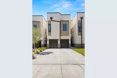 218 Hesperides Street N, Tampa, FL 33609 - Photo 1