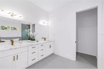 1025 42nd Avenue N, Saint Petersburg, FL 33703 - Photo 25