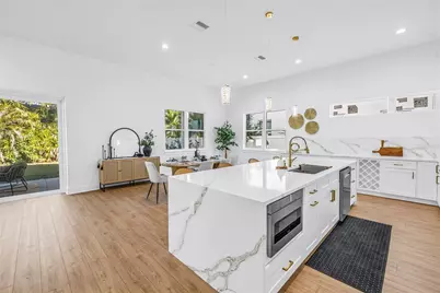 1025 42nd Avenue N, Saint Petersburg, FL 33703 - Photo 13