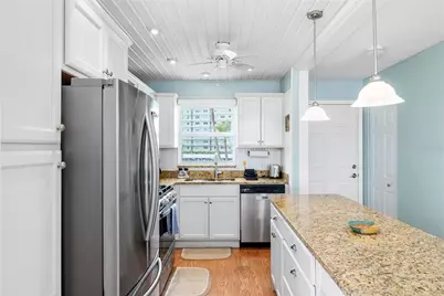 6075 Shore Boulevard S #215, Gulfport, FL 33707 - Photo 5