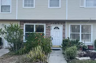 8708 Cobbler Pl, Tampa, FL 33615 - Photo 3