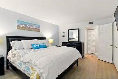7625 Sun Island Drive S #304, South Pasadena, FL 33707 - Photo 13