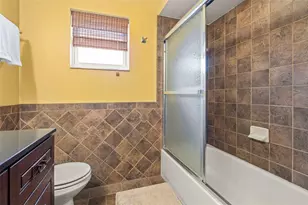 2334 Tropical Shores Dr SE, Saint Petersburg, FL 33705 - Photo 17