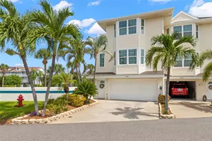 9201 Captiva Cir, Saint Pete Beach, FL 33706 - Photo 5