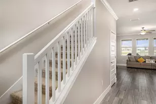 8719 Winning Fields Rd, New Port Richey, FL 34655 - Photo 9