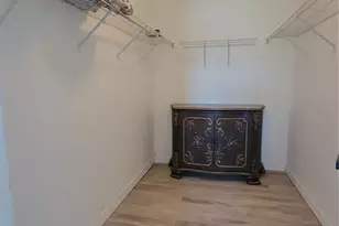 3538 65th Ave Cir E, Sarasota, FL 34243 - Photo 15