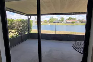 3538 65th Ave Cir E, Sarasota, FL 34243 - Photo 25