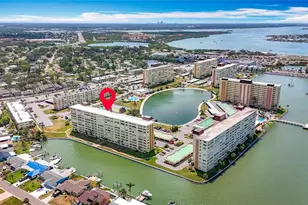 4725 Cove Cir, Saint Petersburg, FL 33708 - Photo 5