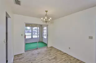 1904 Canterbury Ln, Sun City Center, FL 33573 - Photo 11
