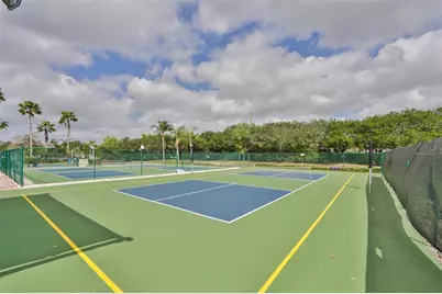 1904 Canterbury Lane #18, Sun City Center, FL 33573 - Photo 47