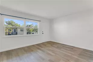 216 36th Ave N, Saint Petersburg, FL 33704 - Photo 9