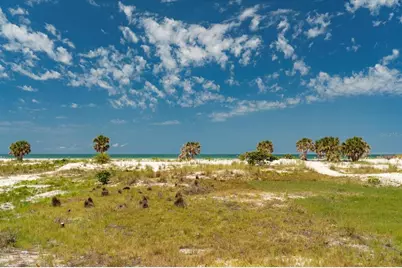 1070 Eldorado Avenue, Clearwater Beach, FL 33767 - Photo 7