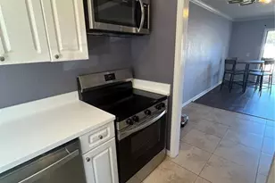 13709 Juniper Blossom Dr, Tampa, FL 33618 - Photo 9