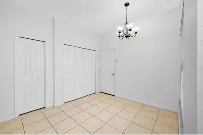 10255 Devonshire Lake Drive, Tampa, FL 33647 - Photo 7