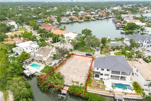 17 W Spanish Main St, Tampa, FL 33609 - Photo 1