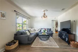 1512 56th Ave N, Saint Petersburg, FL 33703 - Photo 9