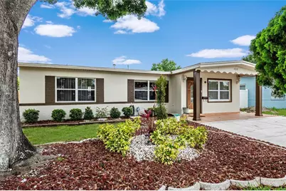 1512 56th Avenue N, Saint Petersburg, FL 33703 - Photo 1