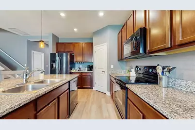 8111 Brickleton Woods Avenue, Gibsonton, FL 33534 - Photo 11