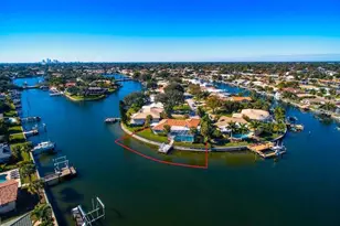 2096 Massachusetts Ave NE, Saint Petersburg, FL 33703 - Photo 1
