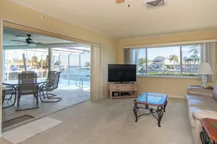 2096 Massachusetts Ave NE, Saint Petersburg, FL 33703 - Photo 21